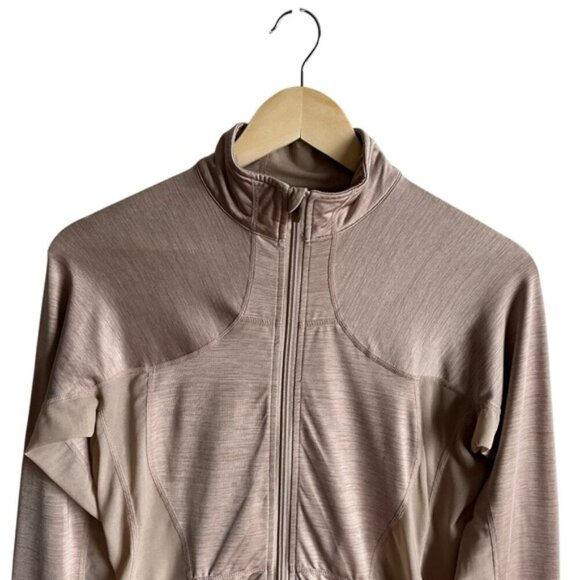 Lululemon Catch Me Air Jacket Size 6 Champagne Cream - Picture 4 of 12